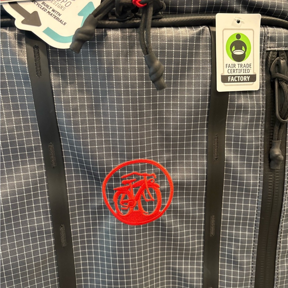 Topo Designs Apex Travel Roller bag - Picture 2 of 7